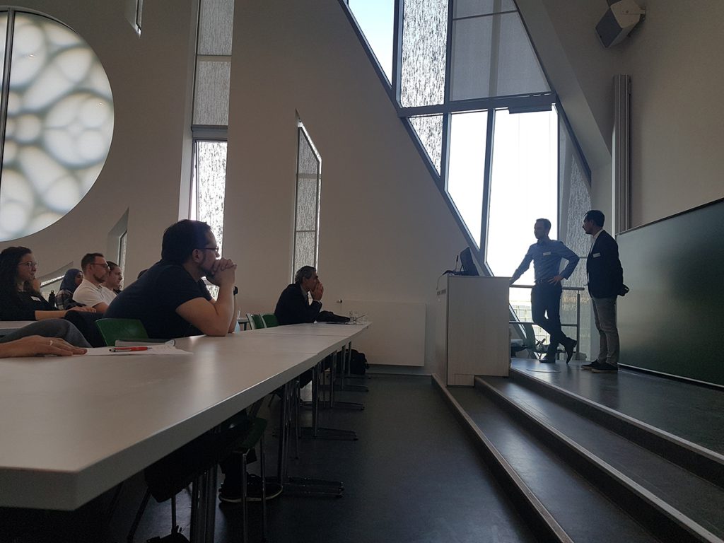 Praxisbericht: Konzerncontrolling mit Adhoc Data Warehouse bei Ströer Dialog